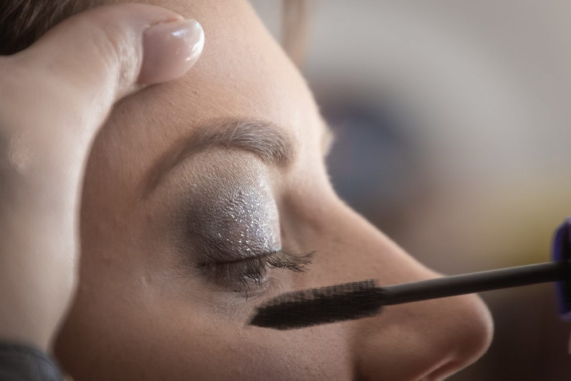 Eye Makeup Hacks For Beginners and Experts
